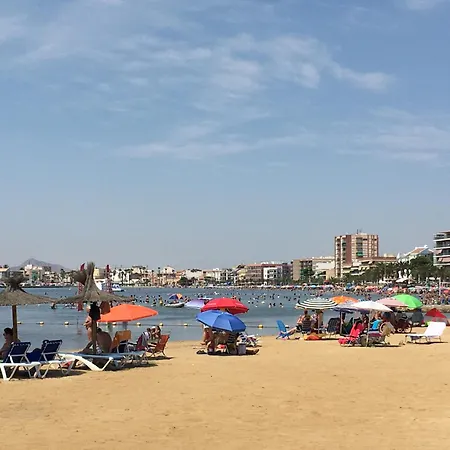 شقة Holiday Near The Sea تورّيفيِخا